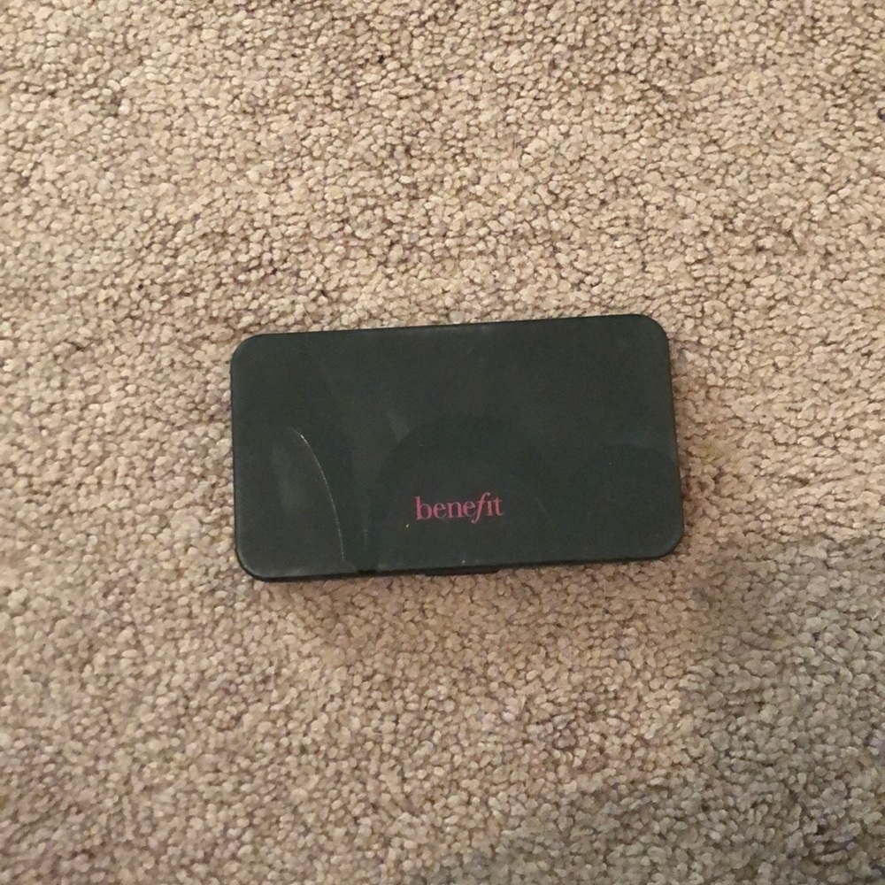 Benefit powder